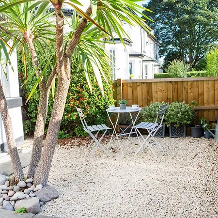 The Mount Street Townhouse *